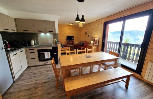 Valfrejus Apartment | Lovely apt for 8, 3 bedrms, central Valfréjus