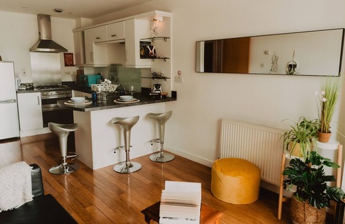 City Centre Glasgow Apartment | Lovely Bohemian Apartment in Heart of City Life