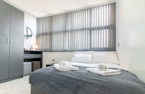 Sunderland City Centre Apartment | Lovely Budget Sunderland Studio with Great Views