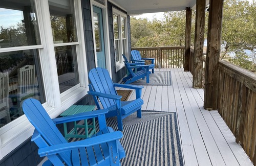 Carova Beach House | Lovely Canal Front Home in the 4X4! Reasonable Rates!