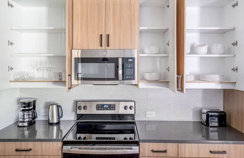 Hancock Apartment | Lovely Central Austin 1BR w/ Pool, Gym & W/D, nr U. Texas, by Blueground