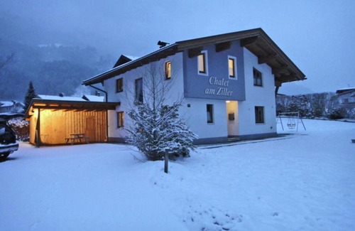 Mayrhofen House | Lovely Chalet in Mayrhofen with Private Garden