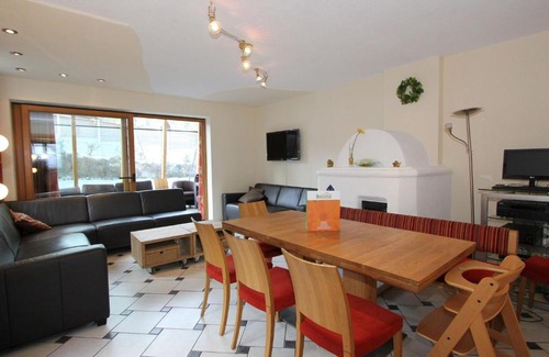Mayrhofen House | Lovely Chalet in Mayrhofen with Private Garden
