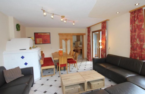 Mayrhofen House | Lovely Chalet in Mayrhofen with Private Garden