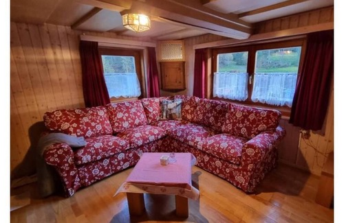 Reichenau Ski Chalet | Lovely chalet on the sunny side of the Alps!
