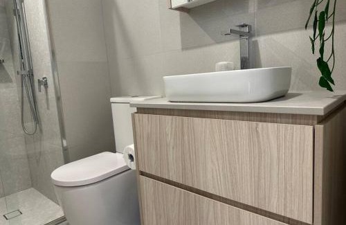 Braddon Apartment | Lovely City 1BR Apt Free Parking & Facing Mall