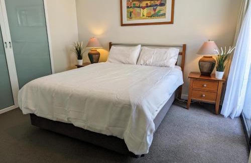 Perth Central Business District Apartment | Lovely city apartment with private courtyard, pool, free parking, gym