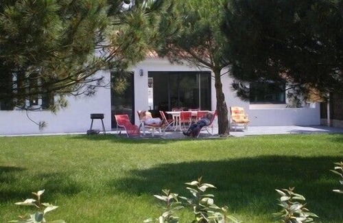 Noirmoutier-en-l'Ile House | Lovely, comfortable house built in 2010, 200m from the beach, 8 bikes and free wifi.