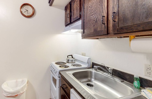 Yosemite West Condo | Lovely condo inside Yosemite National Park close to Badger Pass & Valley