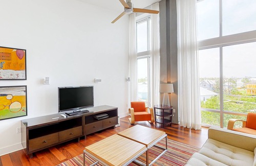 Port St. Joe House | Lovely Condo with Shared Pool, High-Speed WiFi, Washer/Dryer, & Beach Access!