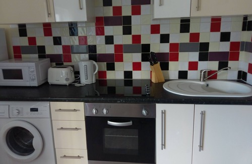 Clacton-on-Sea Apartment | Lovely, cosy 1 bedroom flat situated on the seafront of Clacton on Sea