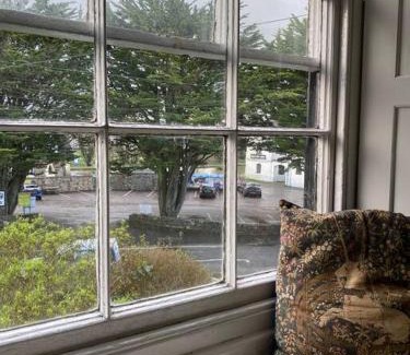 Bude House | Lovely Cottage beside Surf Beaches & Bude Canal