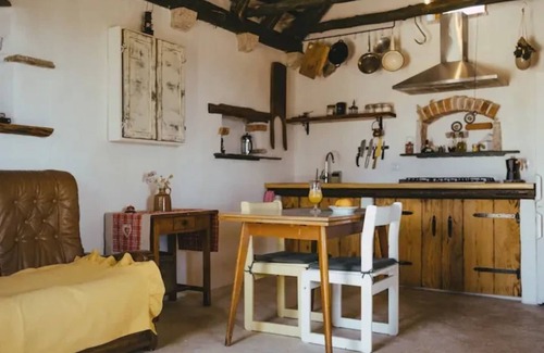 Selca Cottage | Lovely Cottage with sea views in Selca, Croatia