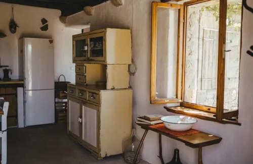 Selca Cottage | Lovely Cottage with sea views in Selca, Croatia