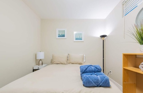 East Side House | Lovely & Cozy 1BD Basement Suite.