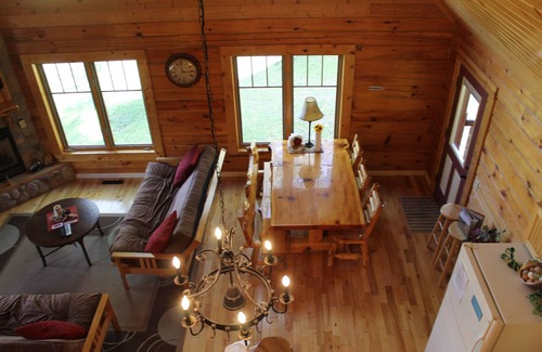 Baraboo Cabin | Lovely Devils Lake Cabin Baraboo Dells Huge Yard Skiing Best Location!