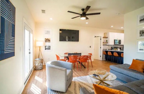 Kirkwood House | Lovely E. Lake 3bd/2bth, walkable to restaurants, parks, E. Lake golf course!