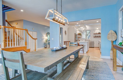 Isle of Palms House | Lovely Estate w/Private Pool in Wild Dunes Resort - Walk 1 Block to Beach