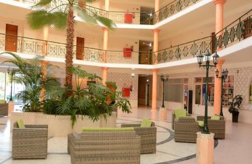 Portimao Apartment | Lovely Estrela Vau Apt - Swimming pool view