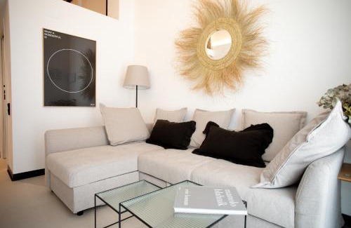 La Roqueta Apartment | Lovely Exclusivity in Valencia Center