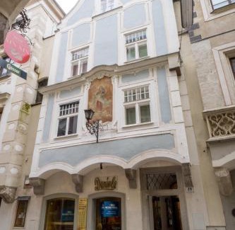 Old Town Apartment | Lovely Flat in a Lovely City