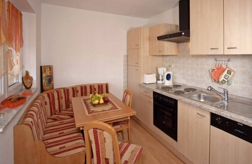 Vinkuran Apartment | Lovely Flat with swimming pool near beach