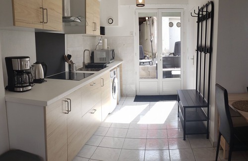 Fouesnant Apartment | LOVELY, FULLY-EQUIPPED STUDIO WITH TERRACE 5 MINUTES' DRIVE FROM THE BEACH