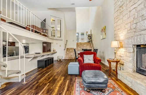 The Hills House | Lovely Gated Community on the Golf Course/w Pooln