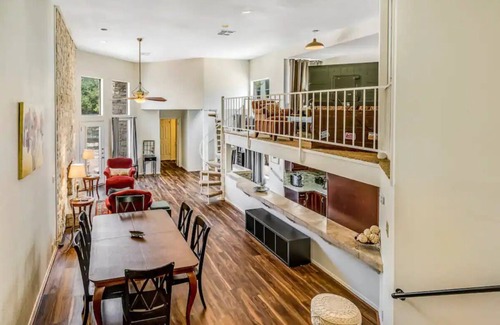 The Hills House | Lovely Gated Community on the Golf Course/w Pooln