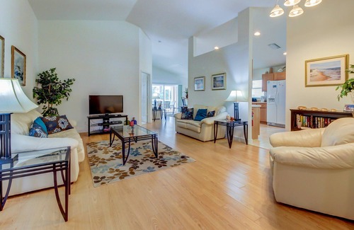 Biggar House | Lovely Getaway in Danforth Lakes with Private Pool and Tree-Lined Lanai