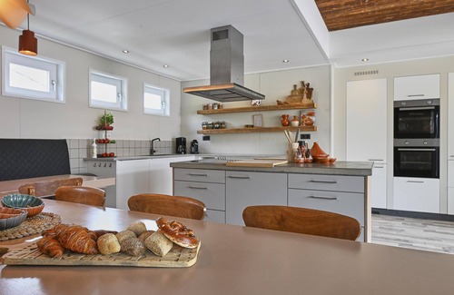 Sint-Annaland House | Lovely group home with garden in Zeeland