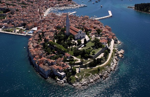 Krmed House | Lovely Holiday Home in Rovinj with Private Terrace