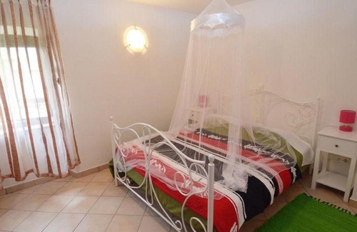 Krmed House | Lovely Holiday Home in Rovinj with Private Terrace
