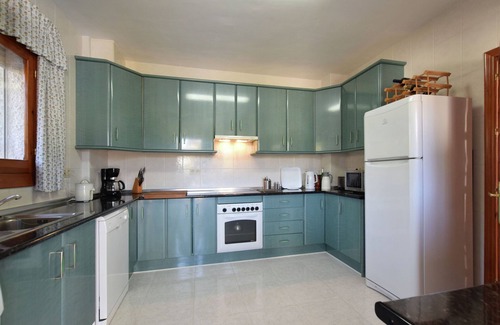 Almogia House | Lovely Holiday Home with Private Swimming Pool in Almogía