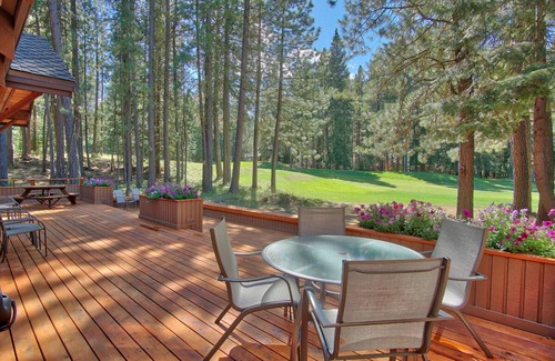 Black Butte Ranch House | Lovely home directly on the 15th Fairway!