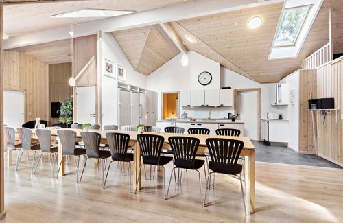 Blavand House | Lovely home in Blåvand with kitchen