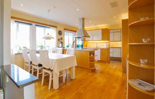 Borgholm House | Lovely Home In Borgholm With Sauna