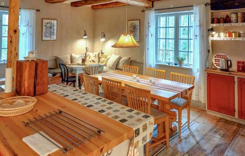 Idkerberget House | Lovely Home In Borlänge With Sauna