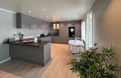 Gran House | Lovely home in Gran with WiFi