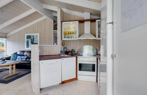 Flovt Strand House | Lovely home in Haderslev with WiFi