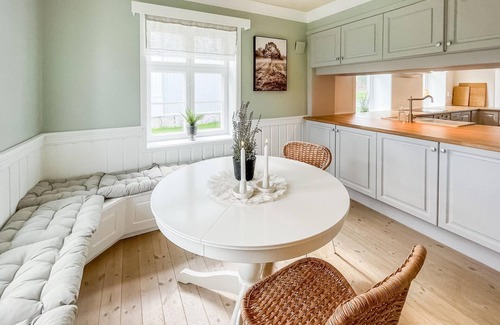 Koppang House | Lovely home in Koppang with kitchen