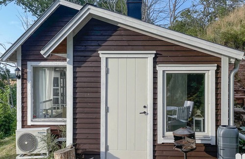 Farjestaden House | Lovely home in Kråketorp with WiFi