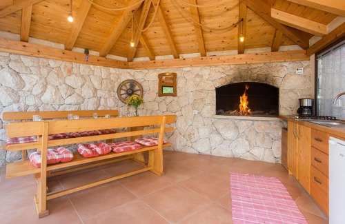 Svinisce House | Lovely home in Kucice