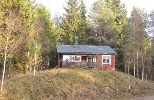 Ljung House | Lovely home in Ljung with lake view