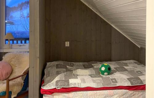 Naustdal House | Lovely Home In Naustdal With Wifi