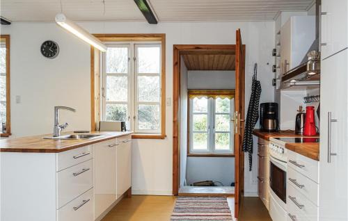 Snogebaek House | Lovely Home In Nexø With Wifi