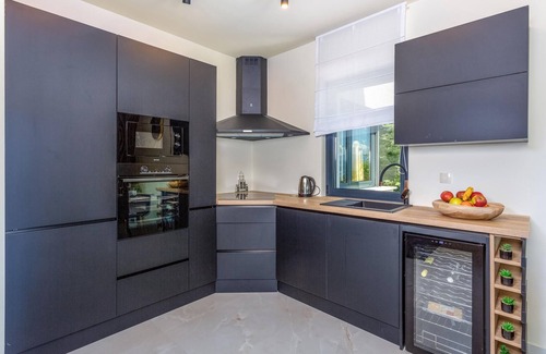 Opric House | Lovely home in Opric with WiFi