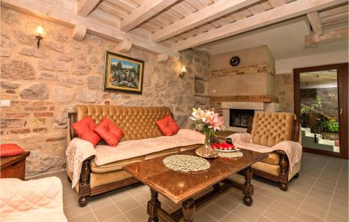 Podbablje House | Lovely Home In Podbablje Gornje