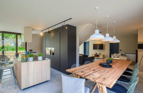 Kirmenjak House | Lovely home in Porec with sauna