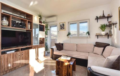 Mejasi House | Lovely Home In Split With Jacuzzi